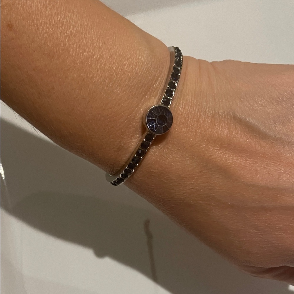 Blue Accent Women's Bracelet - Unbranded